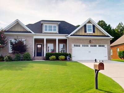 335 Kings Cove Ct NW