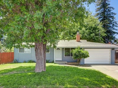 2416 McGregor Dr