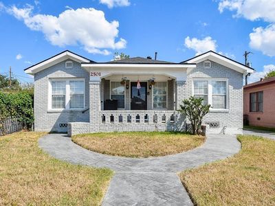 2501 Rosewood St