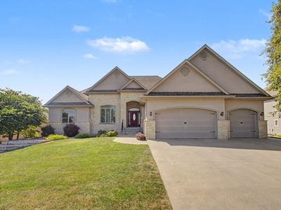 3705 Hawthorne Woods Ter