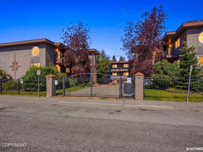 501 E 13th Ave APT 4