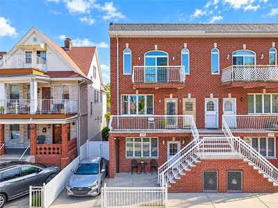109 Bay 32nd St #3B