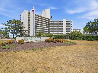 2830 Shore Dr APT 303