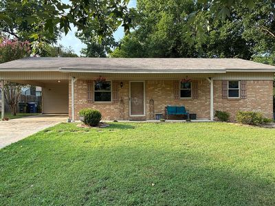 2000 Marilyn Dr