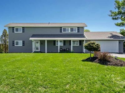 12561 Greensview Dr