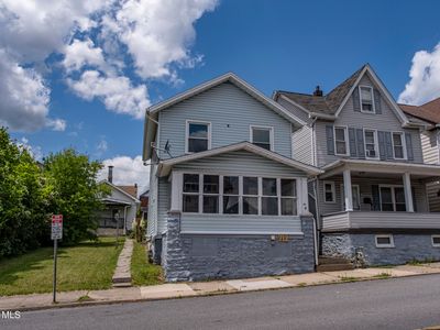 712 Bell Ave