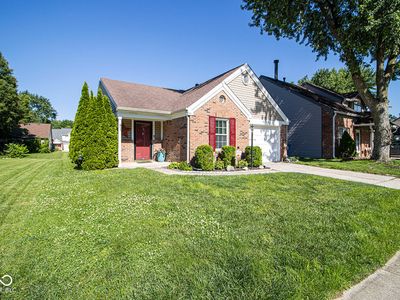 Property at 9709 River Oak Ln E, Fishers, IN