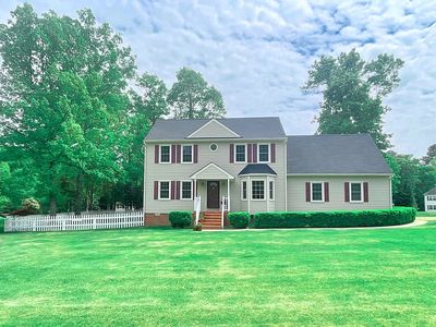 13801 Thornhill Ct