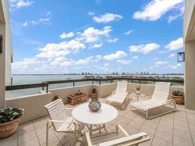 4 Belleview Blvd APT 802