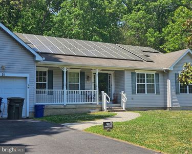 38 Deerwood Dr