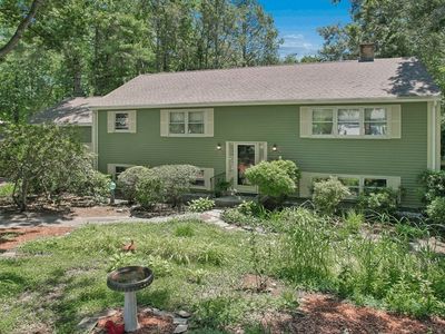 19 Hickory Dr