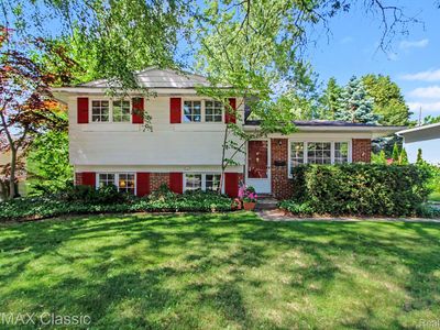 350 Burroughs St