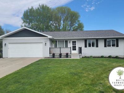 227 Emerald Dr