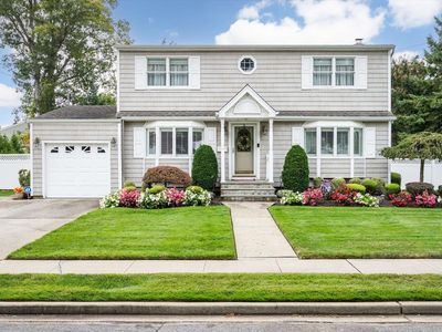 144 N Suffolk Avenue