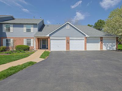 Property at 875 Golf Course Rd Unit 2, Crystal Lake, IL