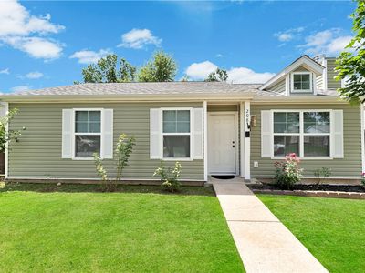 208 SE 17th St