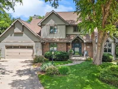 407 Fairbrook Ct