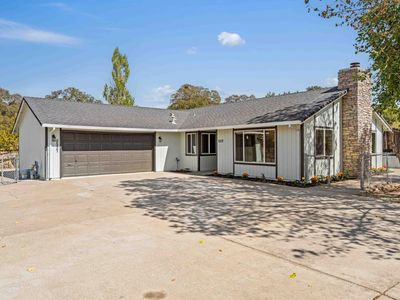 2537 Holmquist Ln