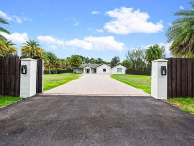 5700 SW 196th Lane