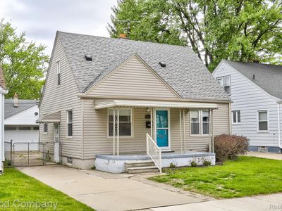 2011 Harwood Ave