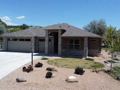 545 SE Stonebridge Drive