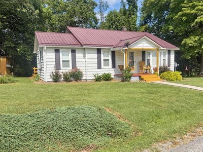 821 Byllesby Rd