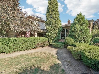 5362 Harleston Dr