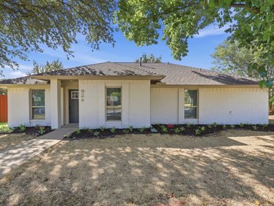 924 Edgefield Trl