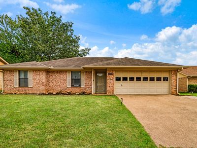 2710 Ballard Dr