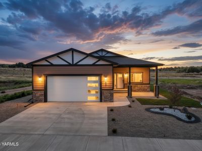 Property at 301 Hogan St, Sunnyside, WA