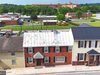 324 E Main St