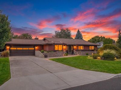 8115 N Panorama Dr
