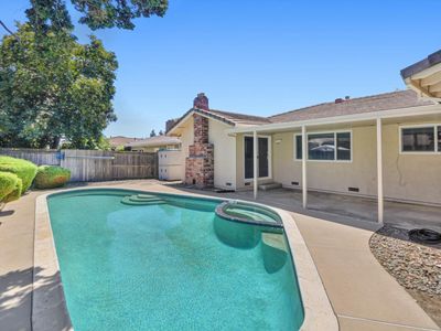 6995 Wavecrest Way