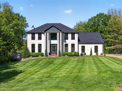 4 Lakeway Ct