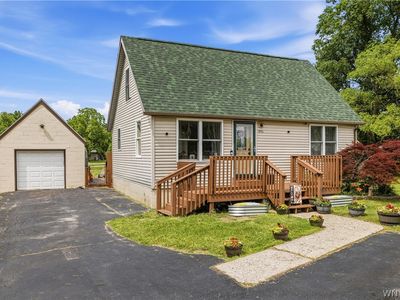 Property at 995 Saunders Sett Rd, Lewiston, NY