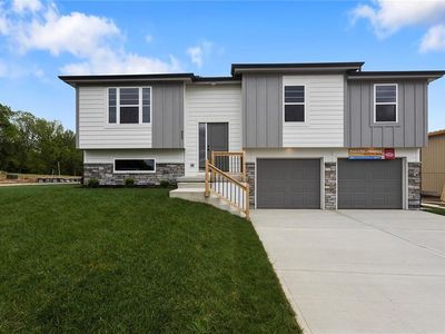 21104 E 6th Ter S