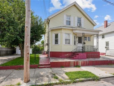 44 Winthrop Ave