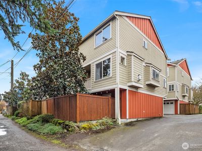 12050 33rd Avenue NE #C