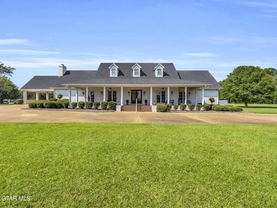 432 Old Country Ln