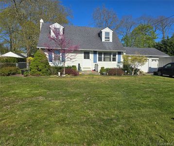 25 Newins Street