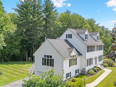 6 Carriage Chase Lane