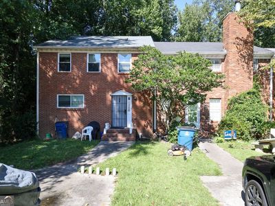 Property at 7135 Williamsburg Dr, Riverdale, GA