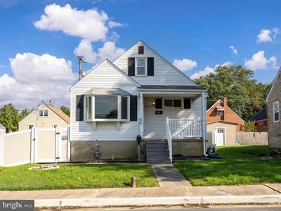 7829 Aiken Ave