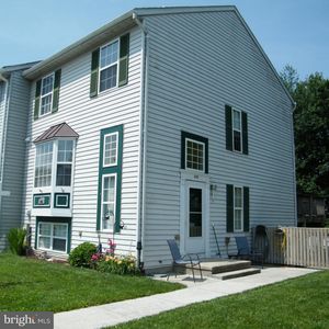 486 Silver Ct
