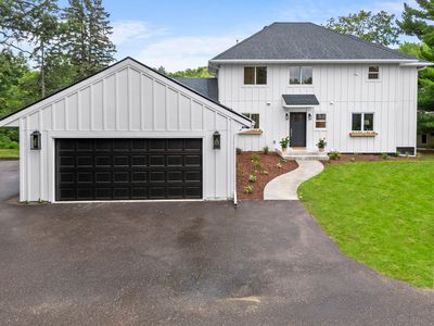 6667 Moorland Dr