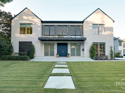 714 E Victory Drive