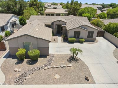 3133 E CANYON Way