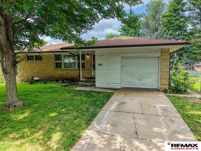 1801 E Manor Dr