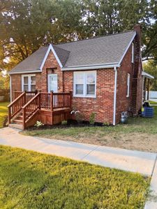 1104 W Longview Ave