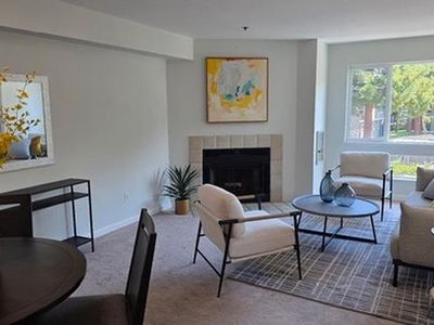 1271 Poplar Ave APT 209